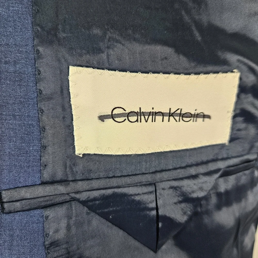 Calvin Klein Men's Sport Coat Blazer Two Button Navy Blue Wool Spandex Size 44L